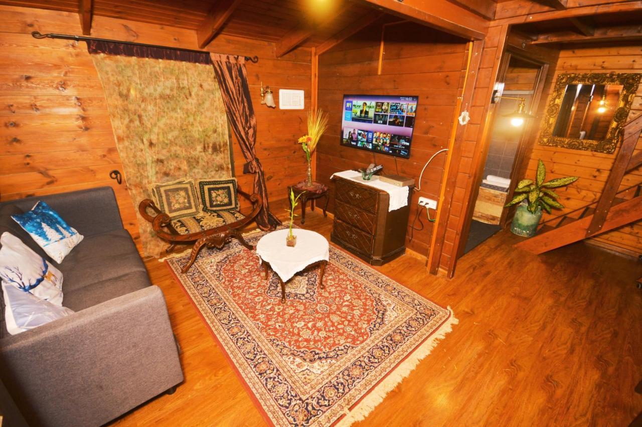Family Cabin Menaẖemya Buitenkant foto