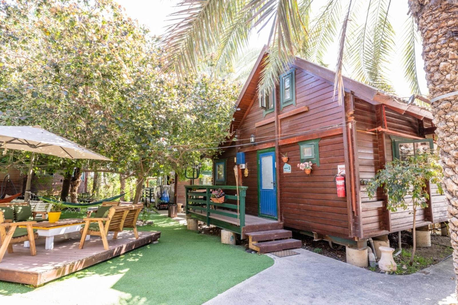 Family Cabin Menaẖemya Buitenkant foto